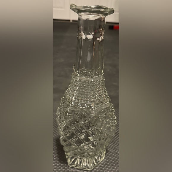 Anchor Hocking clear vintage glass decanter. - Picture 2 of 4